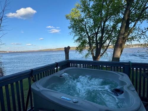 Lynn Center House | Private Riverfront Escape with Hot Tub, Fire Pit & Wildlife Views