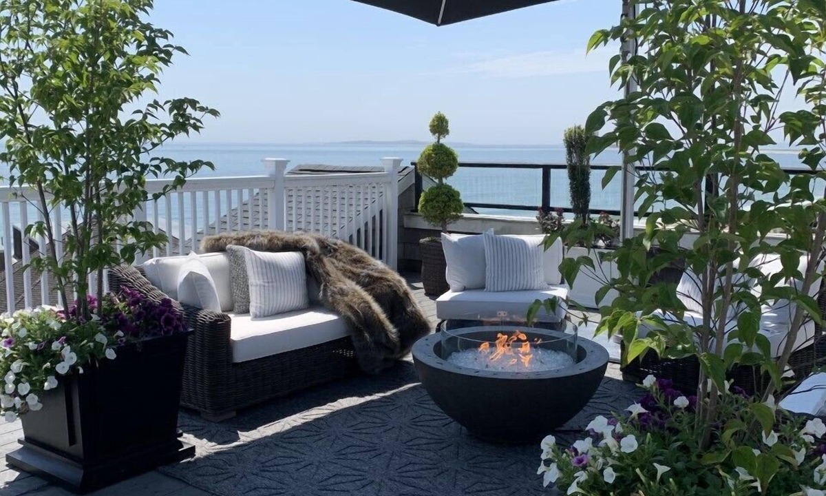 Watch Hill Historic District Condo | Private Rooftop gem or a stunning option visit 2178718