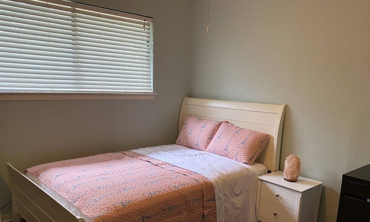 Bee Cave Woods House | Private Room/15 mins To downtown/5 mins To Zilker Park