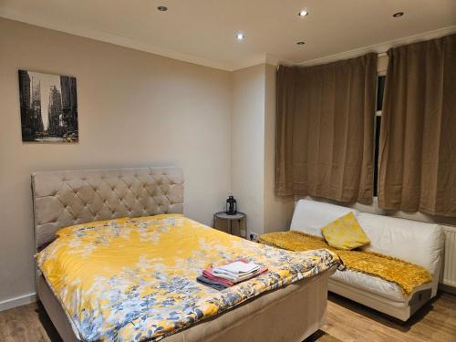 Ealing Common House | Private Room Direct Travel Heathrow & Central Ldn