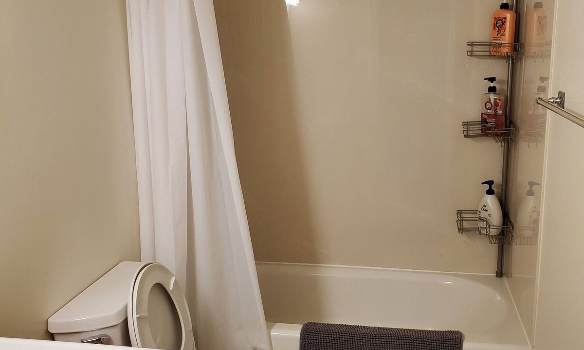 Vista del Mar Apartment | Private room E, with shared bathroom