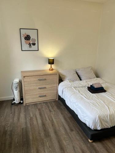 Asnieres-sur-Seine Apartment | Private Room in a Shared Appartment