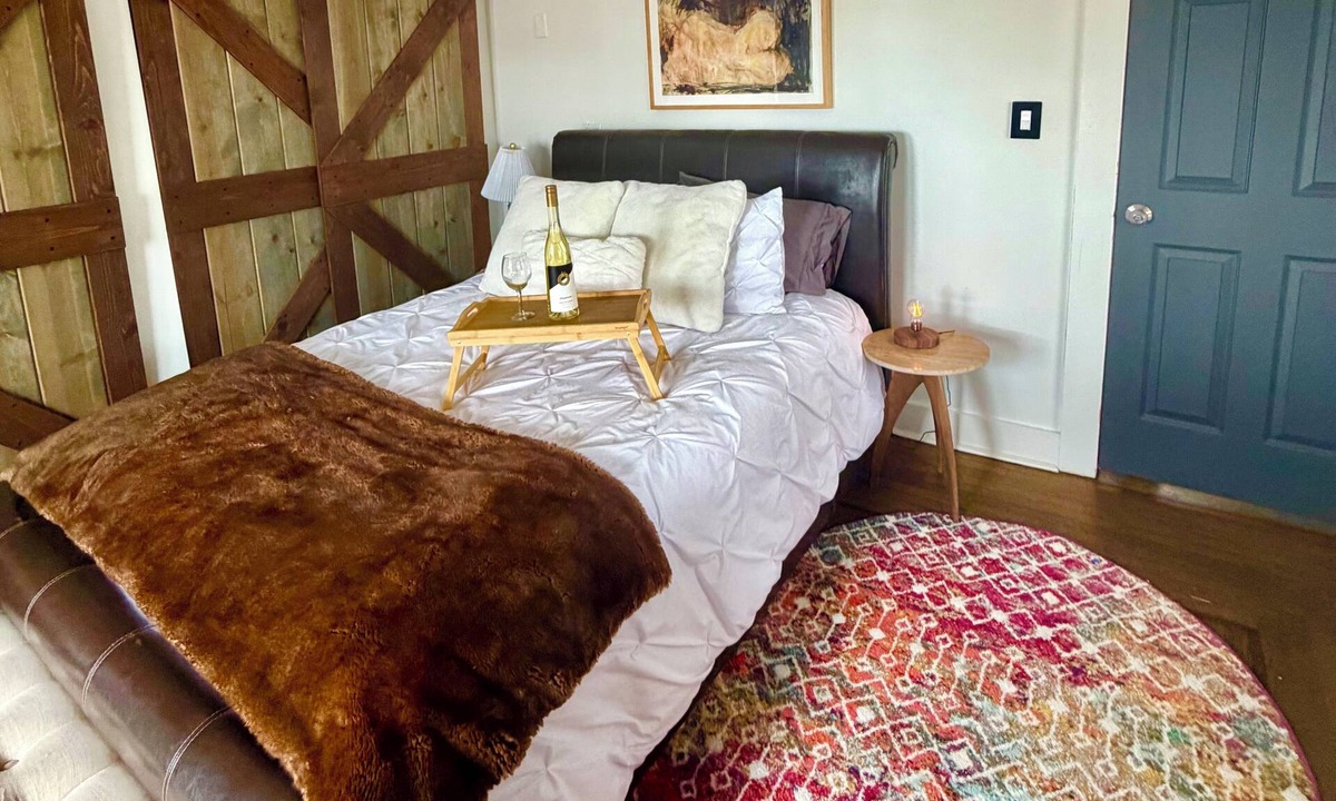 Tarrytown Apartment | Private room in charming Tarrytown home, easy NYC train access