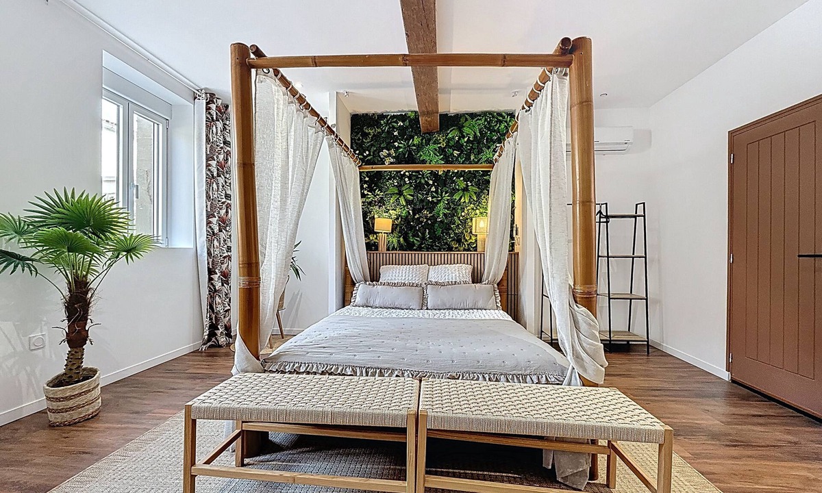 Villepinte Bed & Breakfast | Private room in Villepinte-near Carcassonne and the Canal du Midi