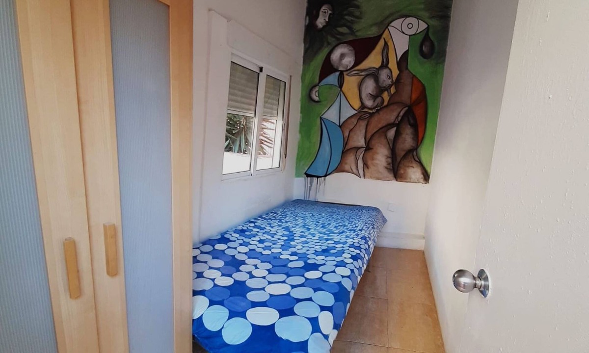 La Maternitat i Sant Ramon Apartment | Private room no. 6 with terrace 200 m2.