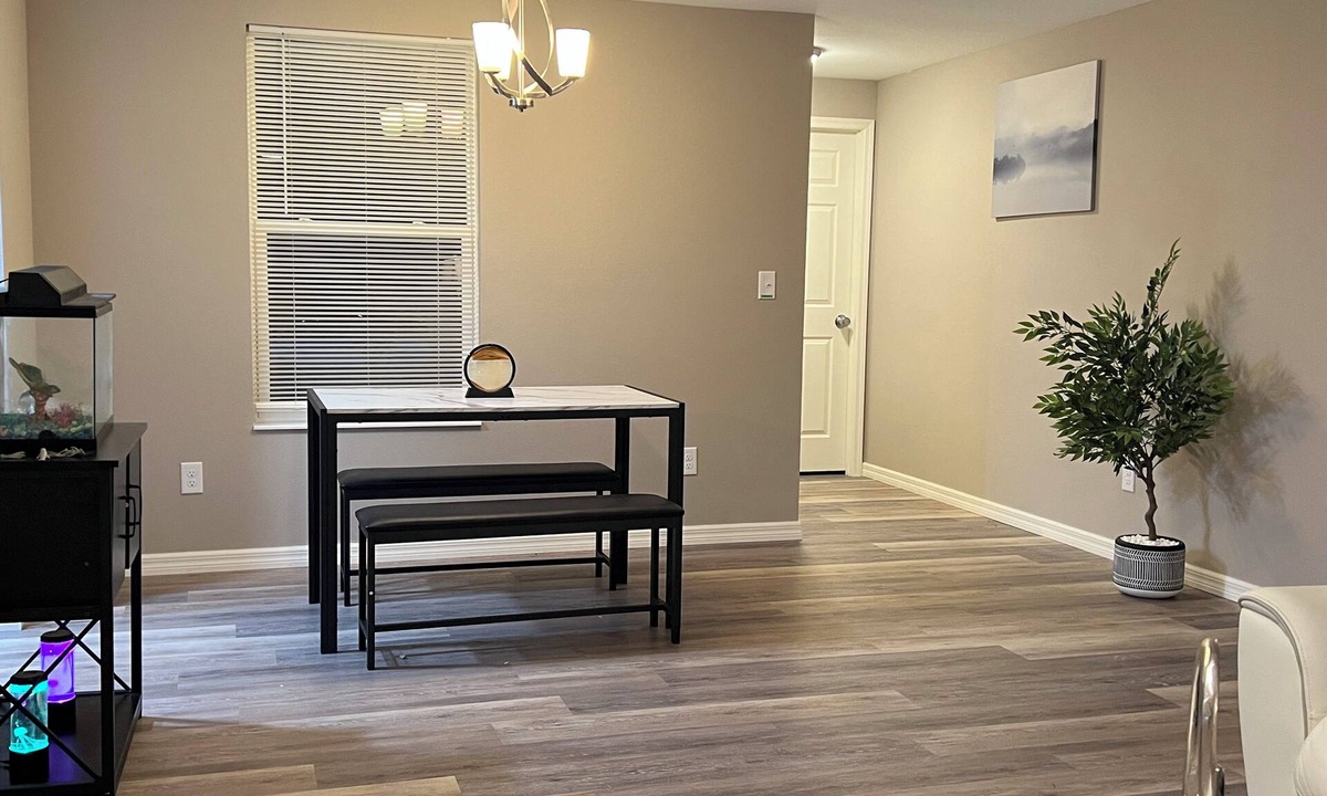 Spring Hill House | Private Room Rental!