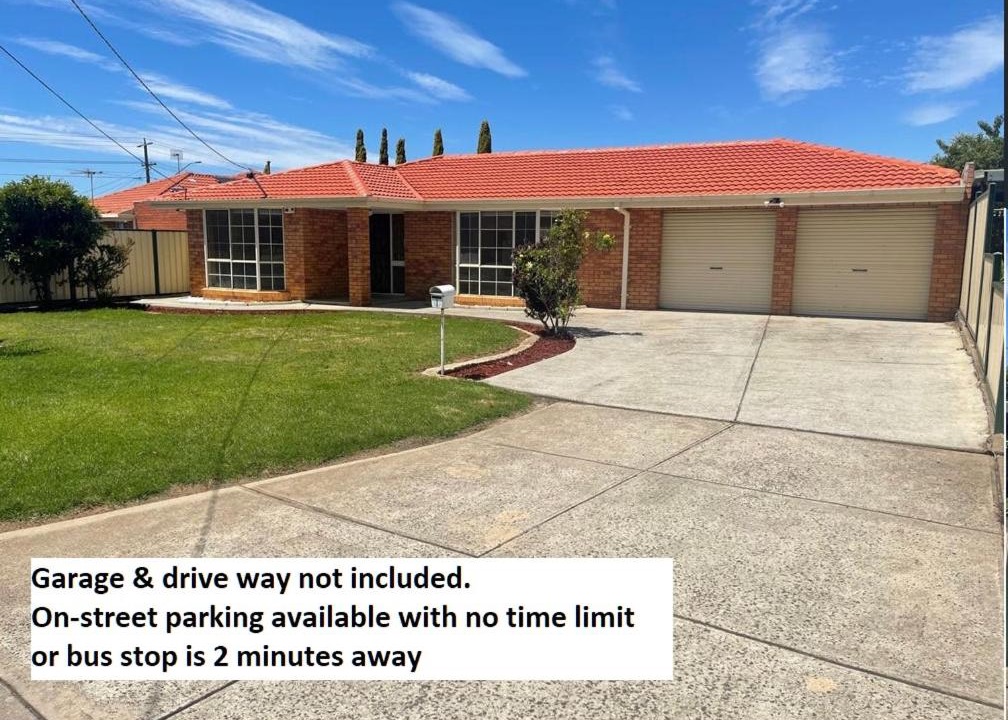 Kings Park House | Private room with kitchen&laundry