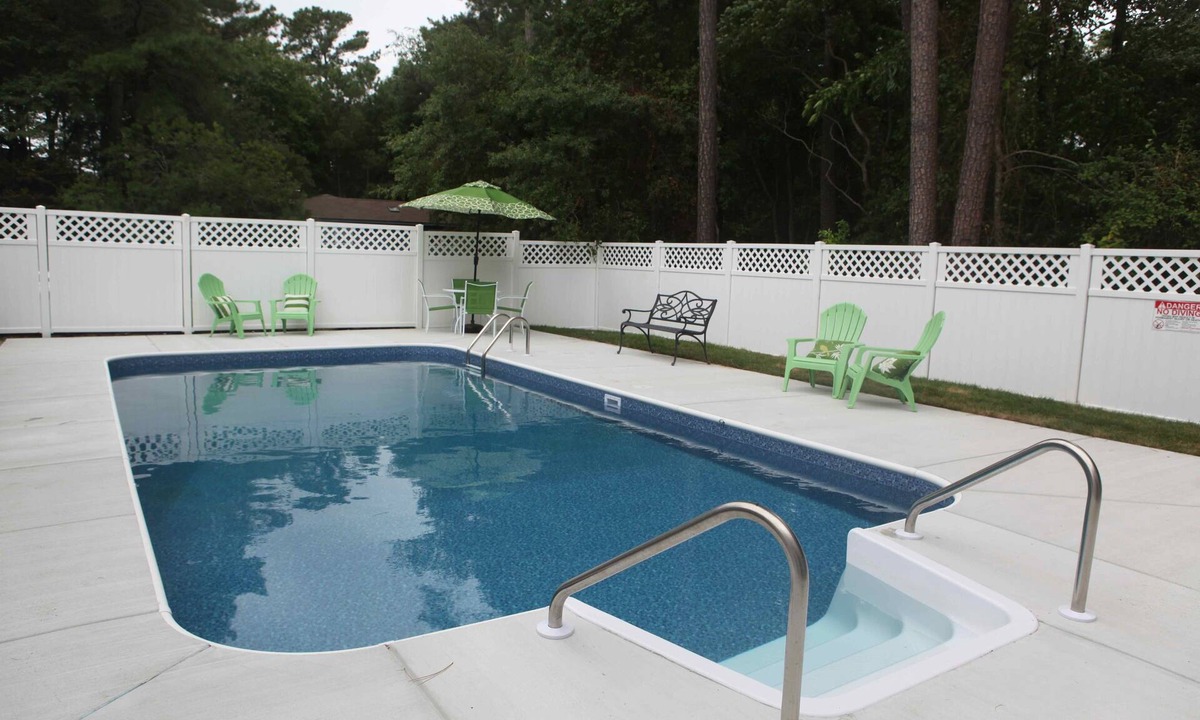 Bethany Beach House | Private Salt-Water Pool-Close to Ocean!Kayaks provided-Crabbing Dock-sleeps 14+