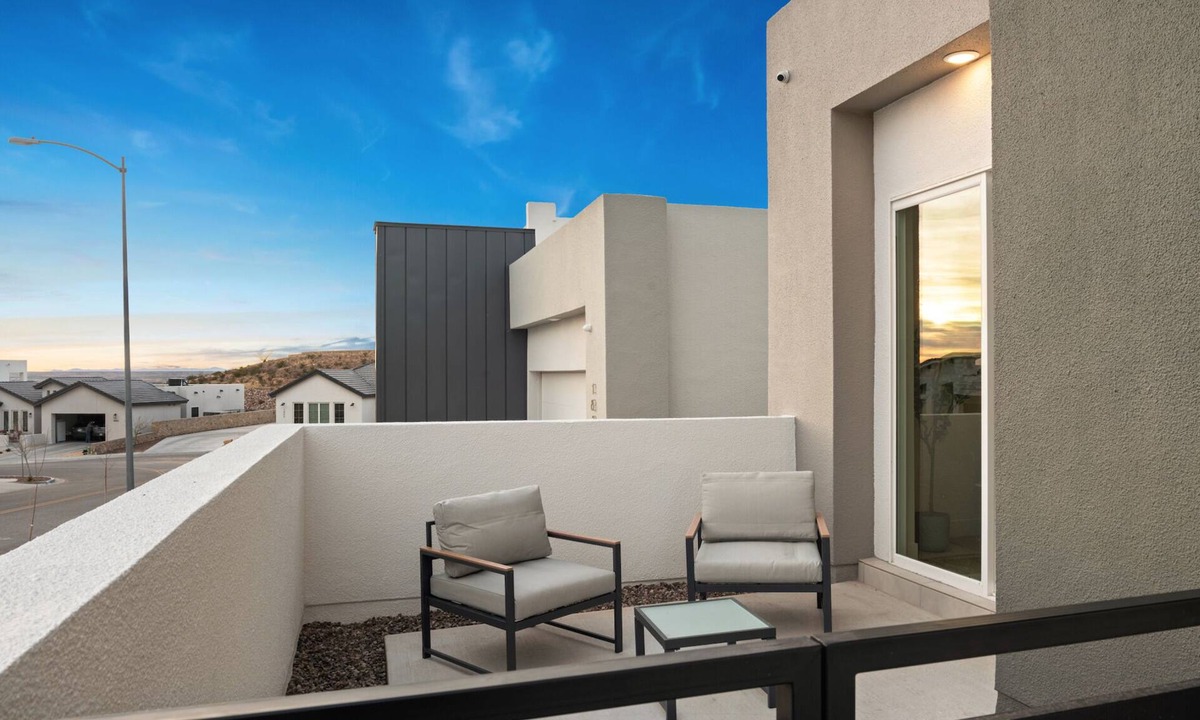El Paso House | Private Sanctuary - The Zen Den!*