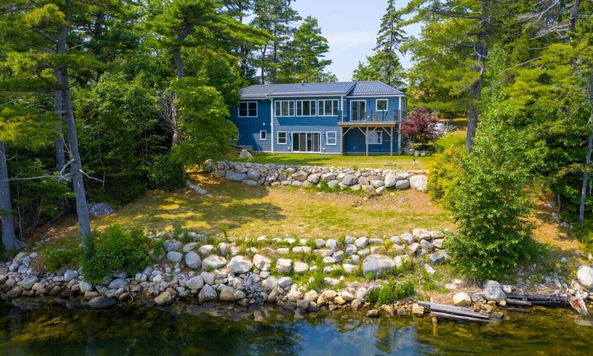 Halifax County House | Private Sea House Escape at Whynachts Cove