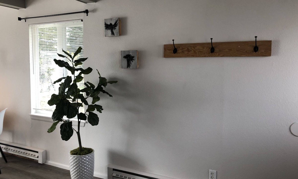 Green Lake Apartment | Private, Stand-Alone Apartment, 2 blocks from Greenlake