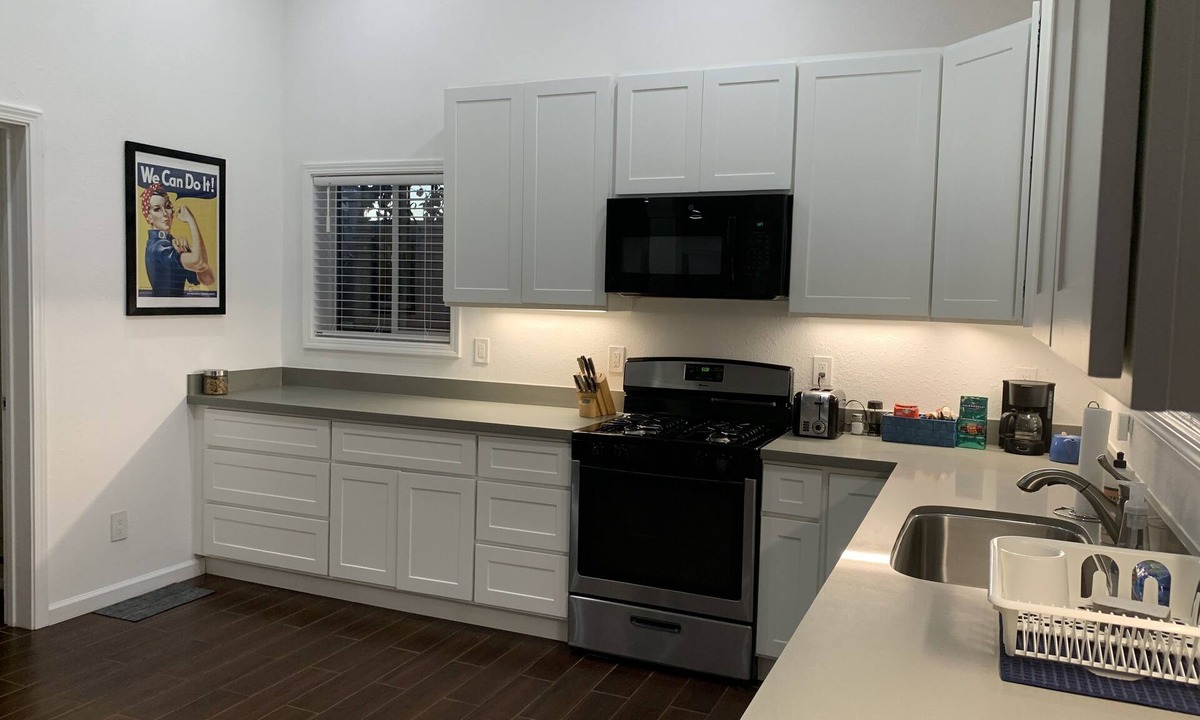 North and East Apartment | Private Studio Apartment with Huge Kitchen