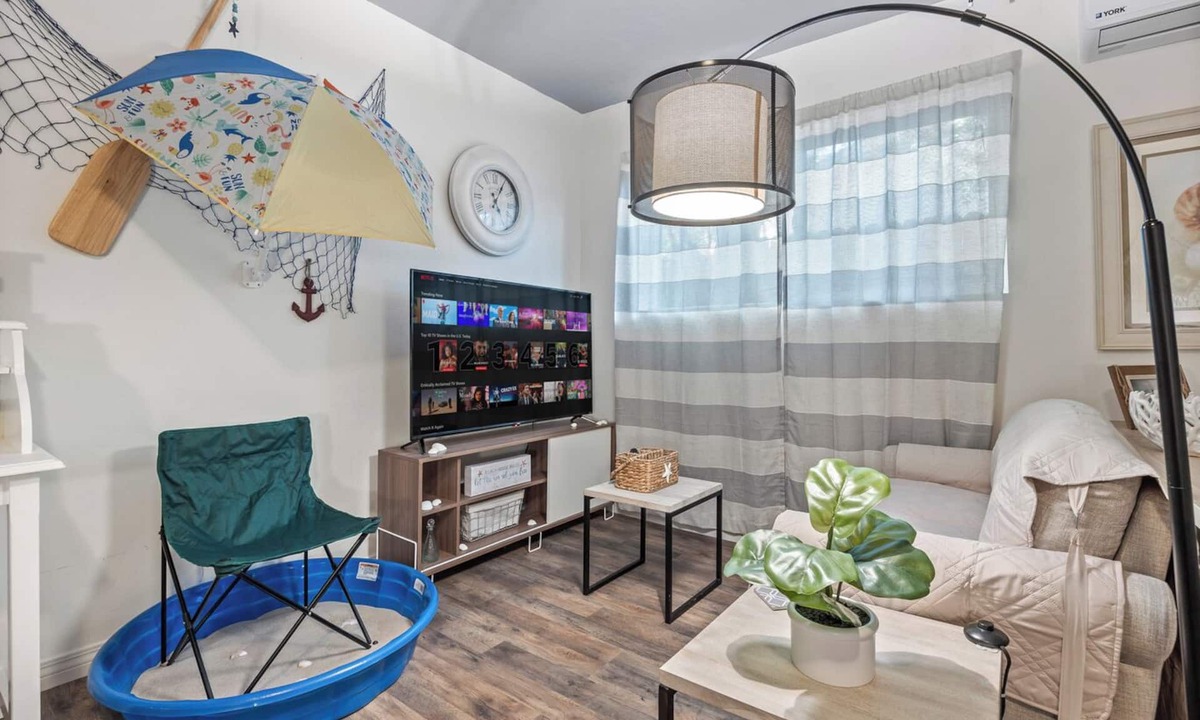 Citrus Heights Apartment | Private Studio in Citrus Heights w/parking