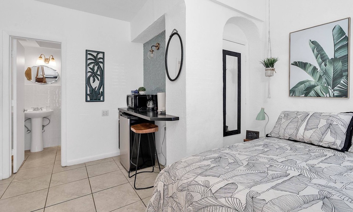 Coral Way Cottage | Private Studio in Shenandoah