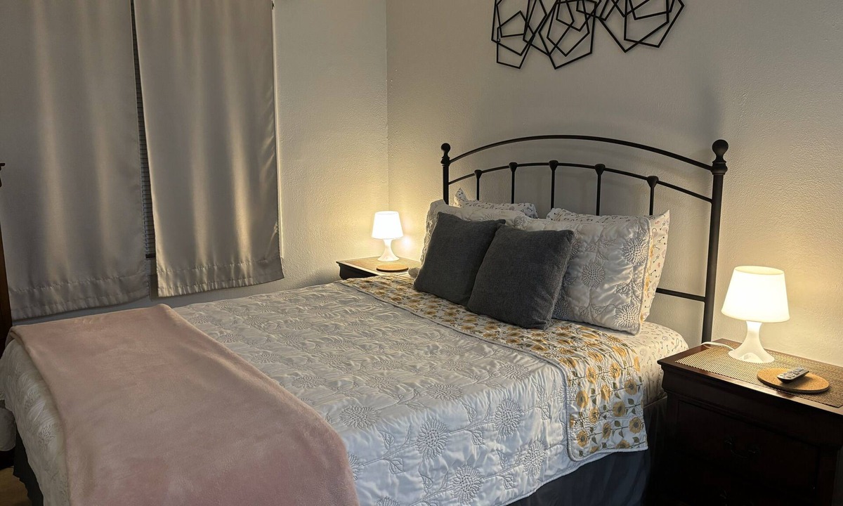 University Bed & Breakfast | PRIVATE STUDIO NEAR BUSCH GARDENS