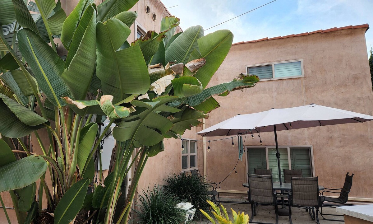 Adams Hill Apartment | Private Studio w/Full Bath, Glendale GEM