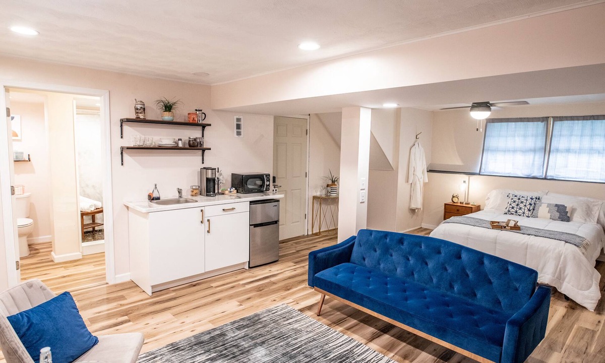 Baldwinsville Apartment | Private Studio with Kitchenette. Keyless Entry, Parking. Great for Extended Stay