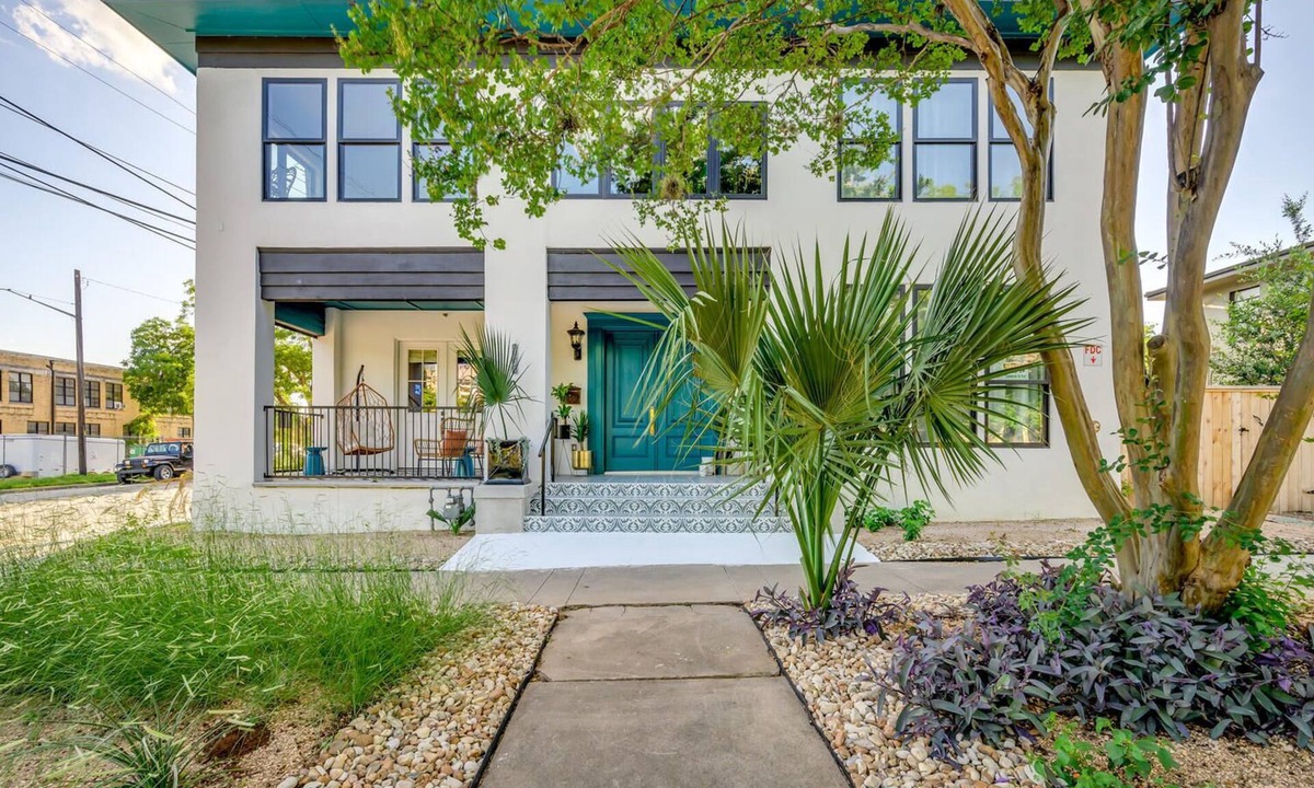 West End House | Private Suite in Historic Austin B&B: Sleeps 2!