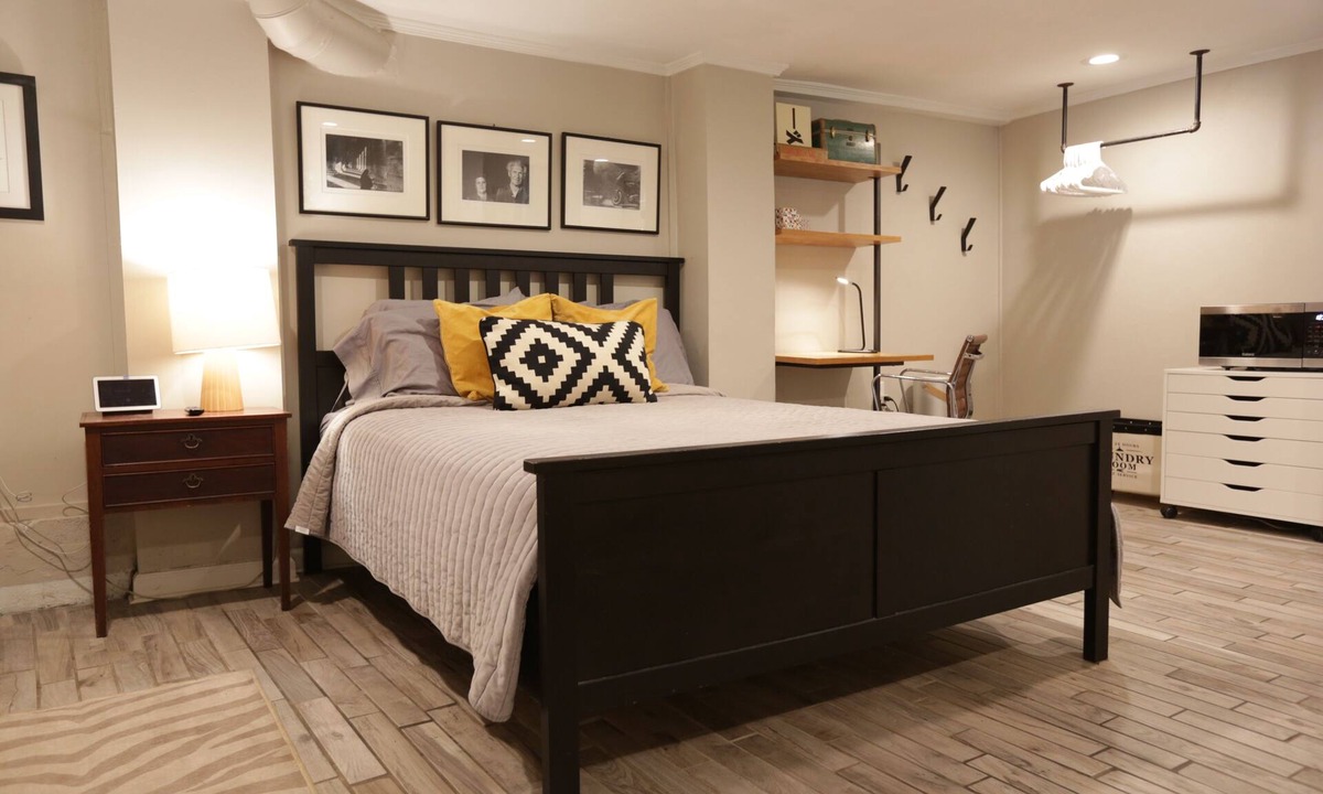 Candler Park Apartment | Private Suite in Little Five Points – Walkable, Hot Tub, Kitchen, Parking