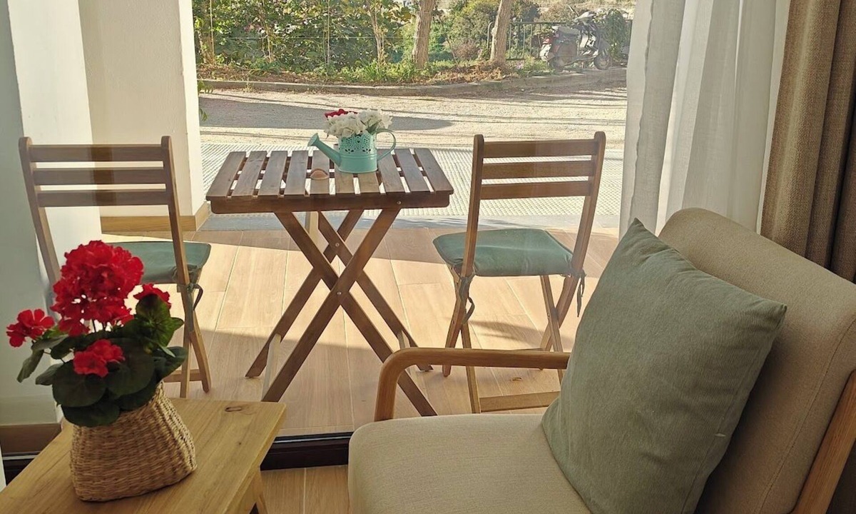 El Garraf Apartment | Private suite of 45 m2! Terrace for exclusive use. A 3 min walk from the beach.