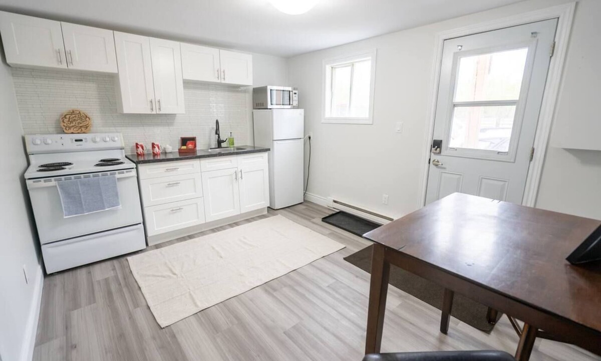 Sudbury Apartment | Private Suite With Full Kitchen