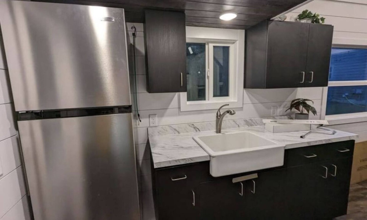 Davenport Cabin | Private Tiny House Lake View