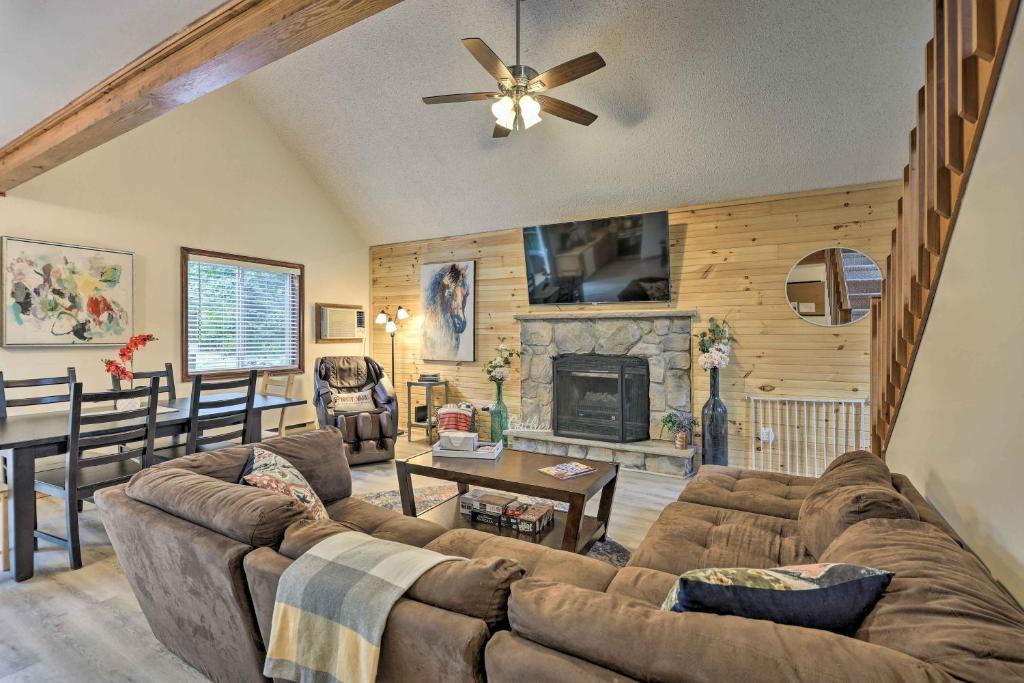 Tobyhanna House | Private Tobyhanna Retreat with Ideal Location!