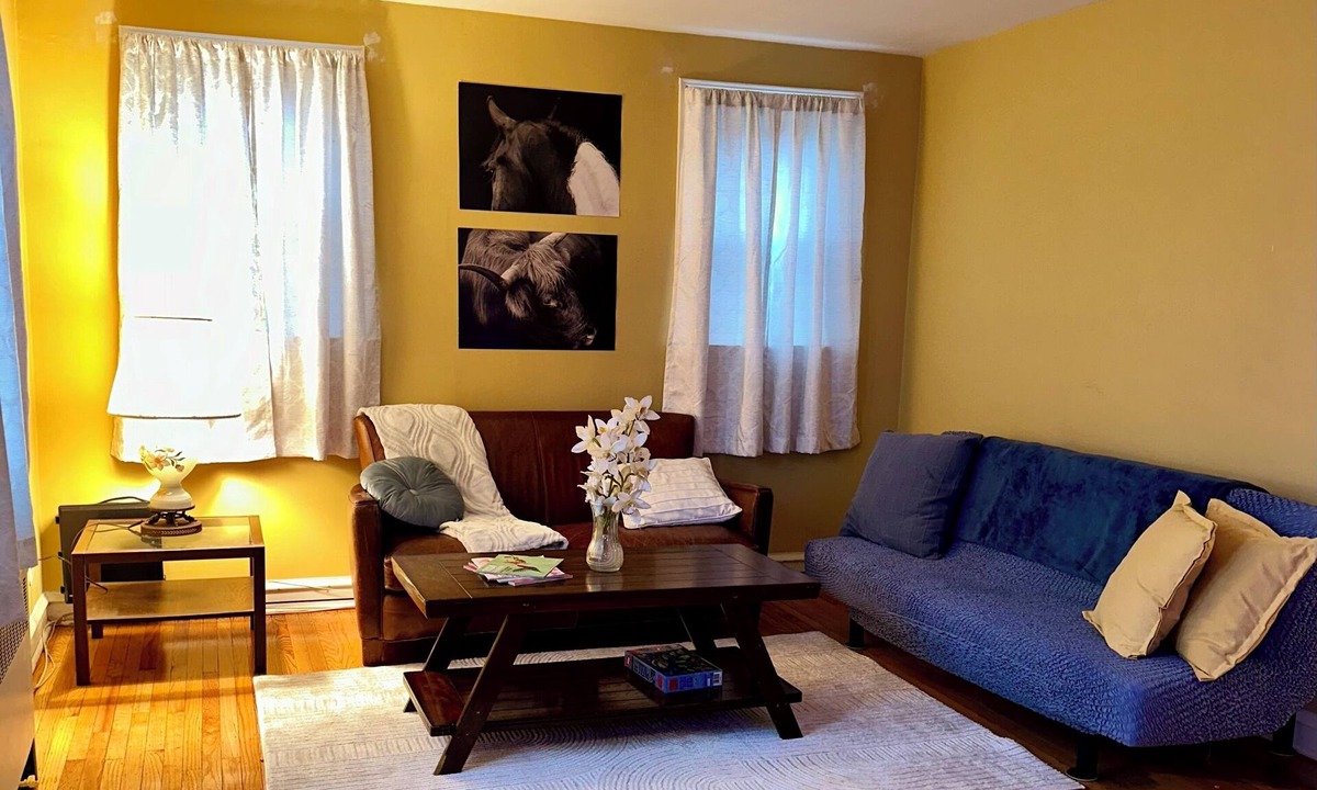 Rhawnhurst Apartment | Private, Tranquil, second floor, 2 bedroom apartment