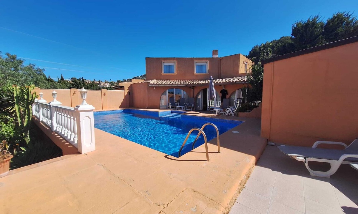 Empedrola Villa | Private, tranquil Villa Pandora in Calpe within easy reach of town and beaches