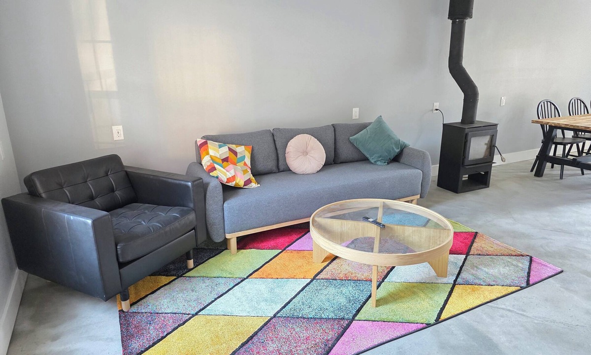 Carrboro House | Private UNC Townhome with Parking & 2 Bedrooms