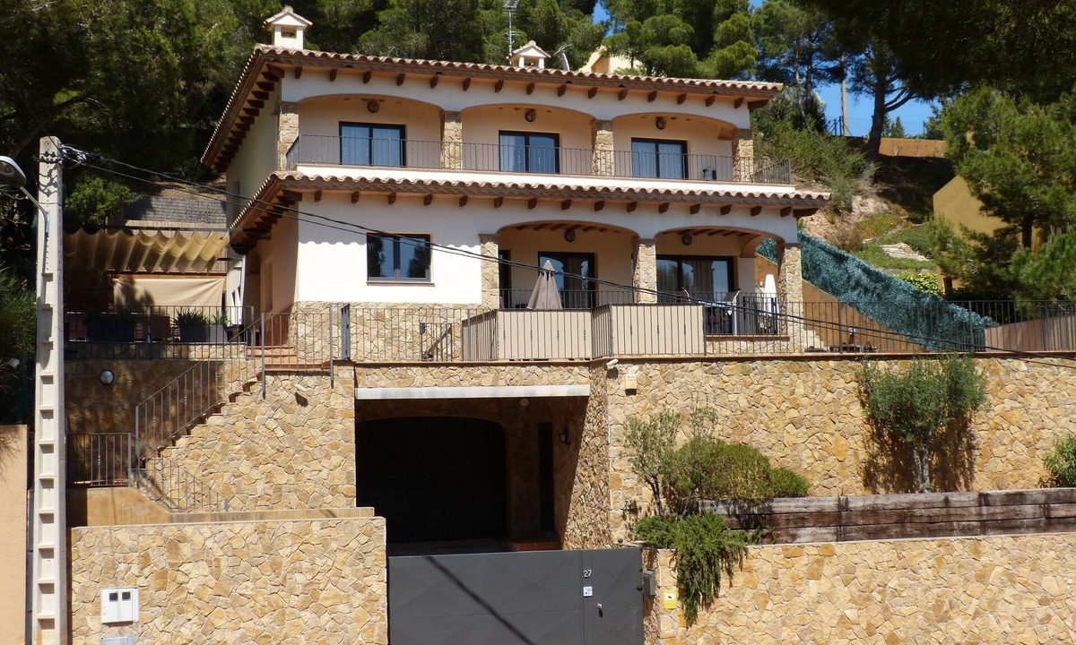 Aiguablava Villa | Private villa a short walk to Tamariu village and beach.