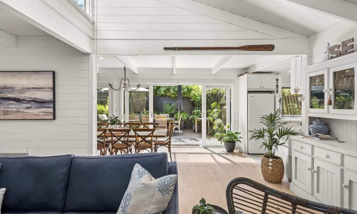 Anglesea House | Private Villa Style with Poolside Luxury!