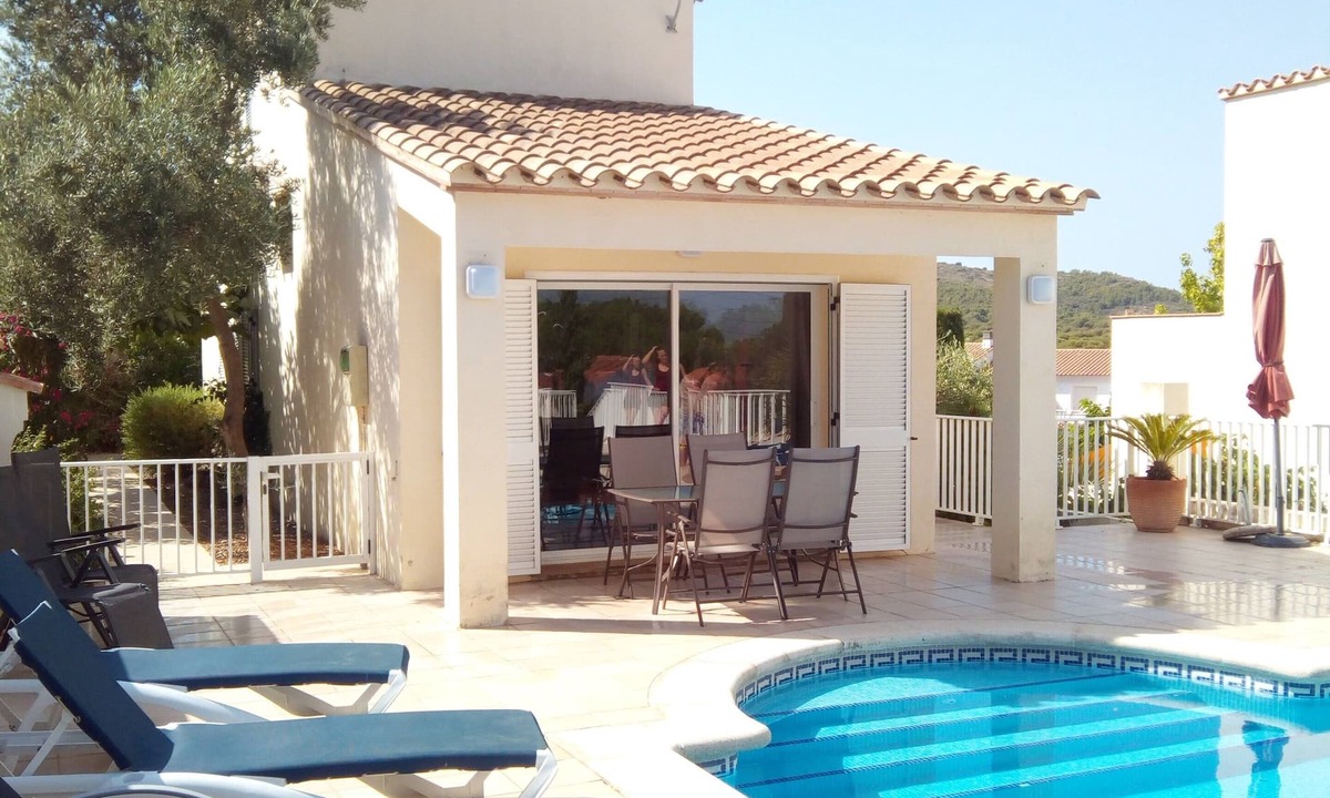 L'Escala Villa | PRIVATE Villa with Garden/Pool/Wi-Fi/AIRCON - Villa Muntanya