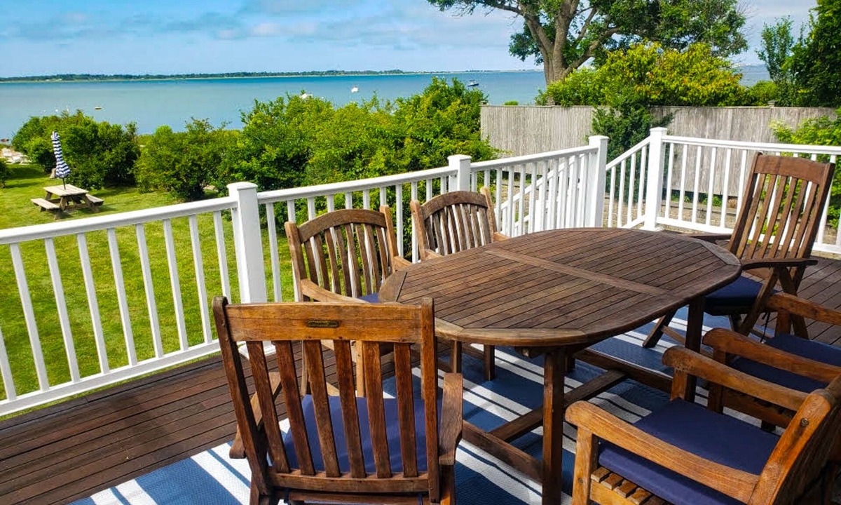 Barnstable House | Private water access & stunning views