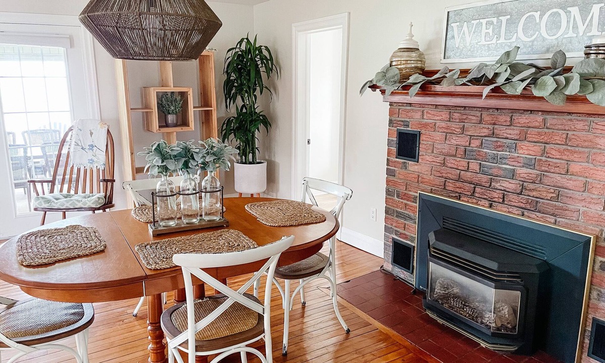 Ruthven Cottage | Private Waterfront Belle Point Shores Cottages