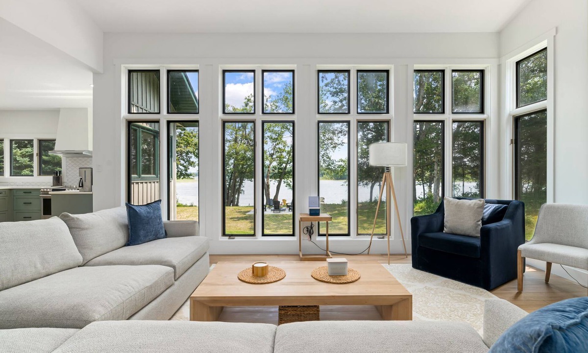 Lyndhurst House | Private waterfront nature escape