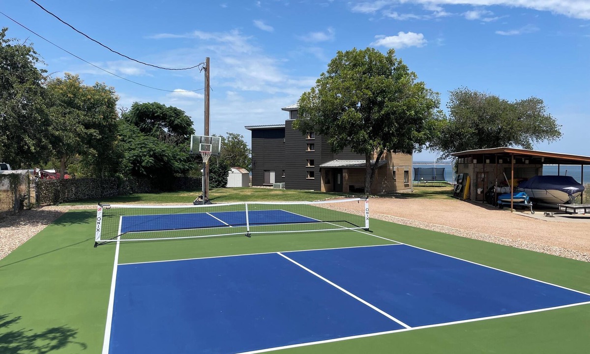 Buchanan Dam House | Private Waterfront Home with Pickleball Court