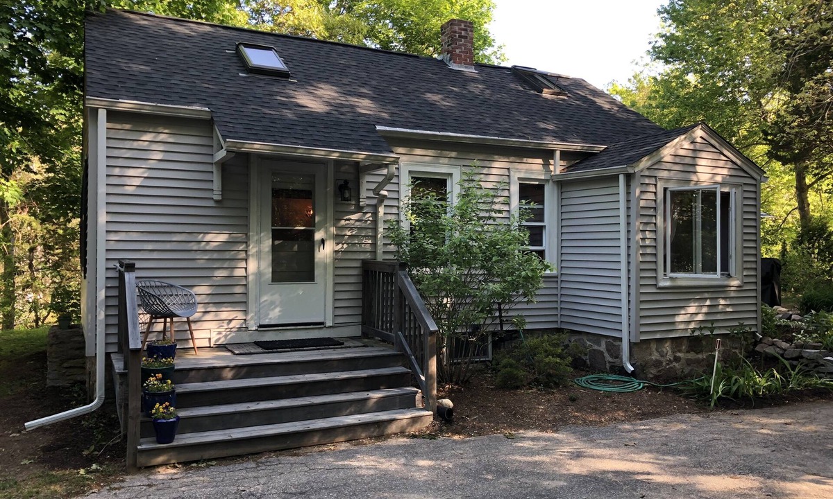 Westerly Cottage | Privately Located Beach Cottage Getaway