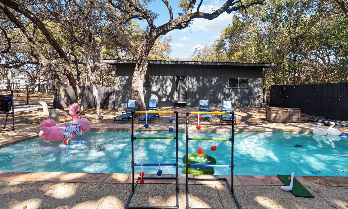 Wetmore House | PrivateParadise Heated Pool +HotTub +Sauna +Arcade