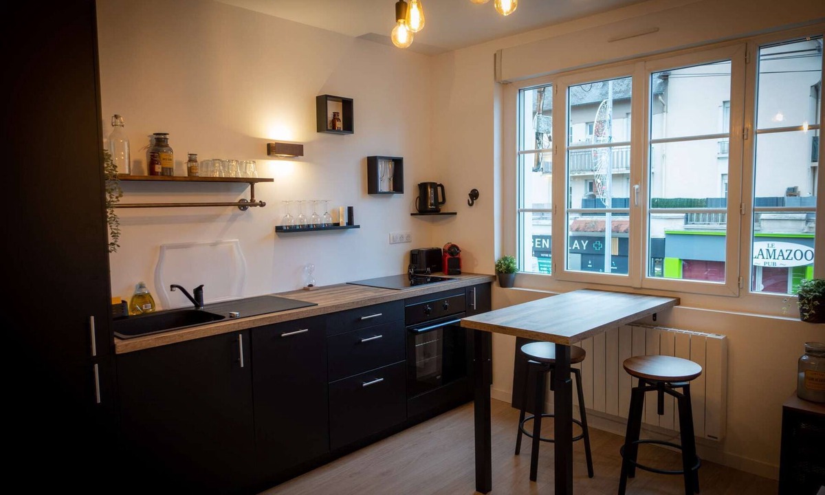 Le Mans Apartment | Proche du Circuit, Centre des Expositions, 10 min du Centre, Style Industrielle
