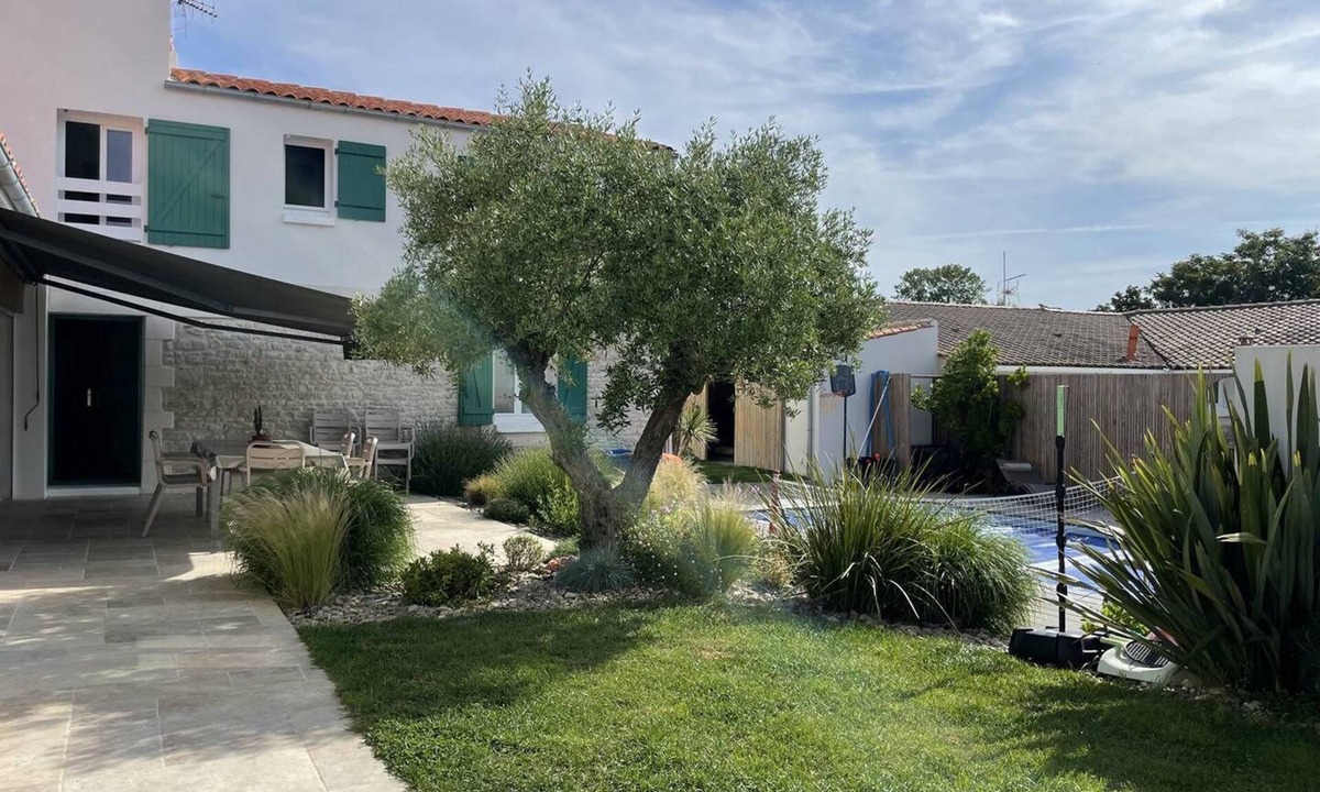 Dompierre-sur-Mer House | Proche La Rochelle avec Piscine et Jacuzzi privés