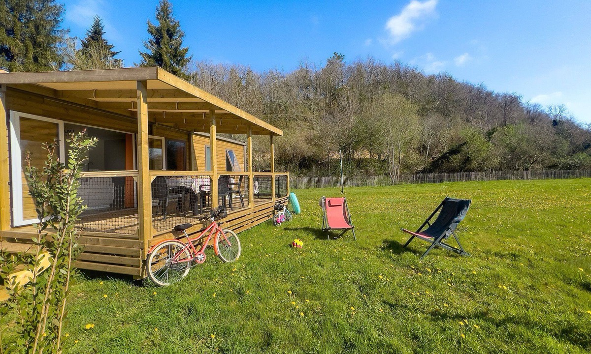 Marcillac-Saint-Quentin House | Proche Lac | Camping 4* | Piscine | Climatisation