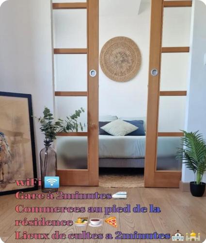 Les Mureaux Apartment | Proche Paris - Appart plein Centre & Gare