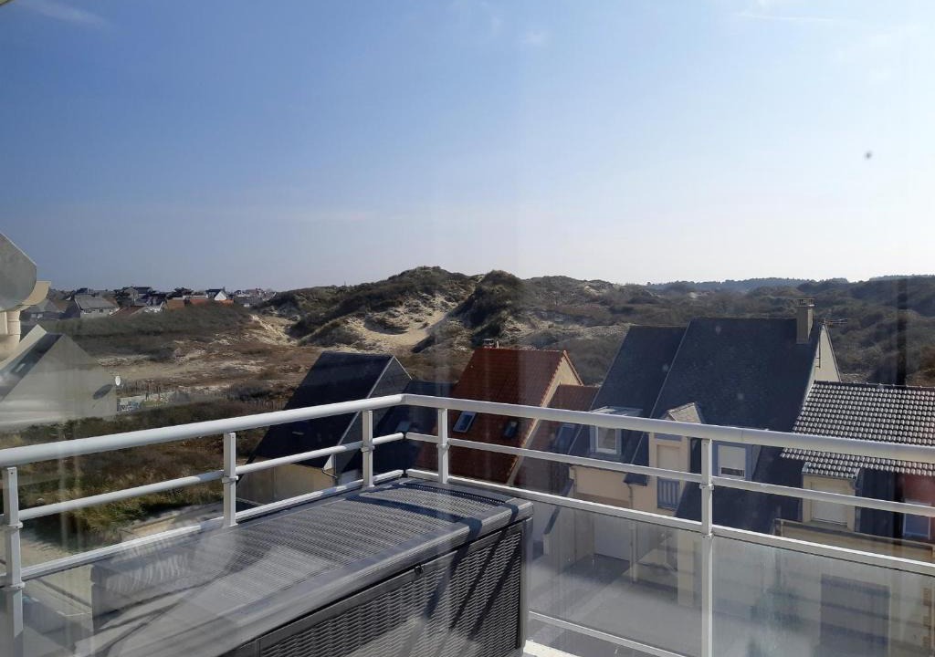 Fort-Mahon-Plage Apartment | Proche plage avec parking et balcon à Fort-Mahon-Plage - FR-1-482-58