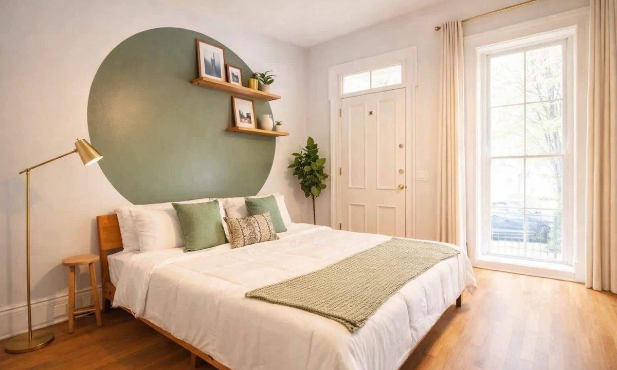 Phoenix Hill House | Professionally curated home with private backyard