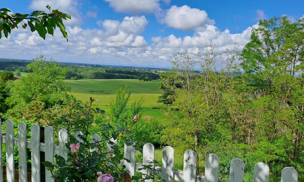 Coligny House | Promenade de Pinal - Coligny
