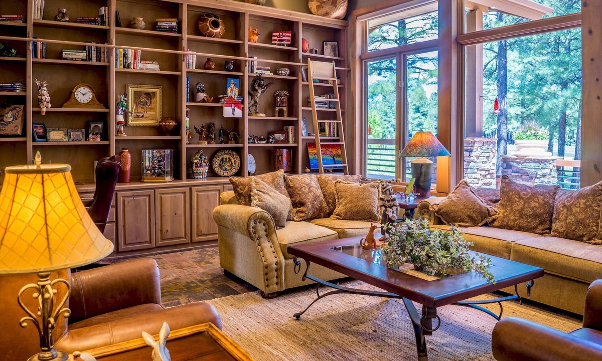 Floresville House | Propa Rezerwowa