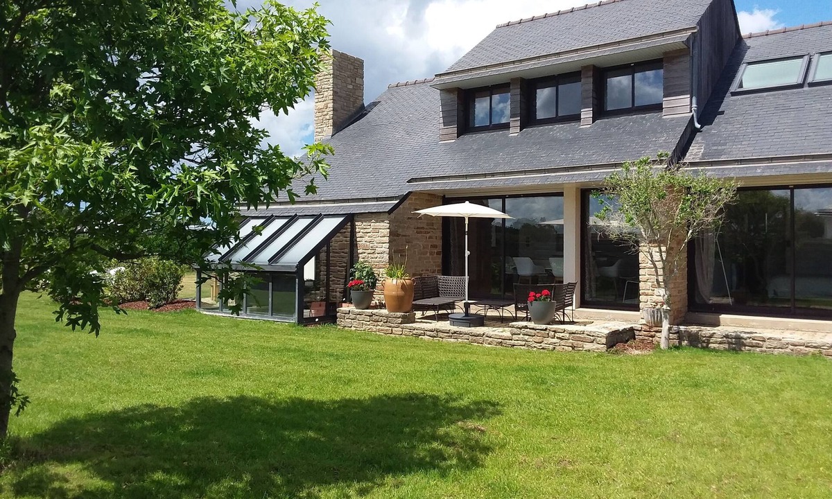 Santec House | PROPERTY 100 M FROM THE BEACH