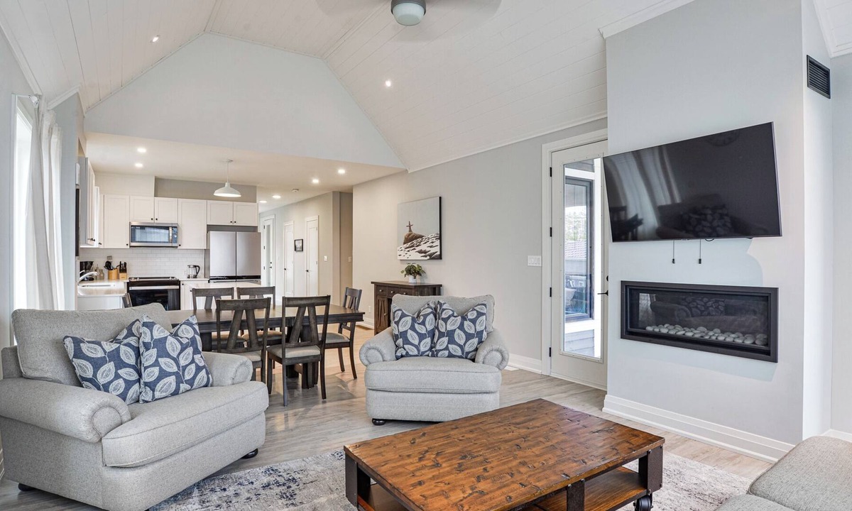 Minett House | Prospect Cottage (#27)