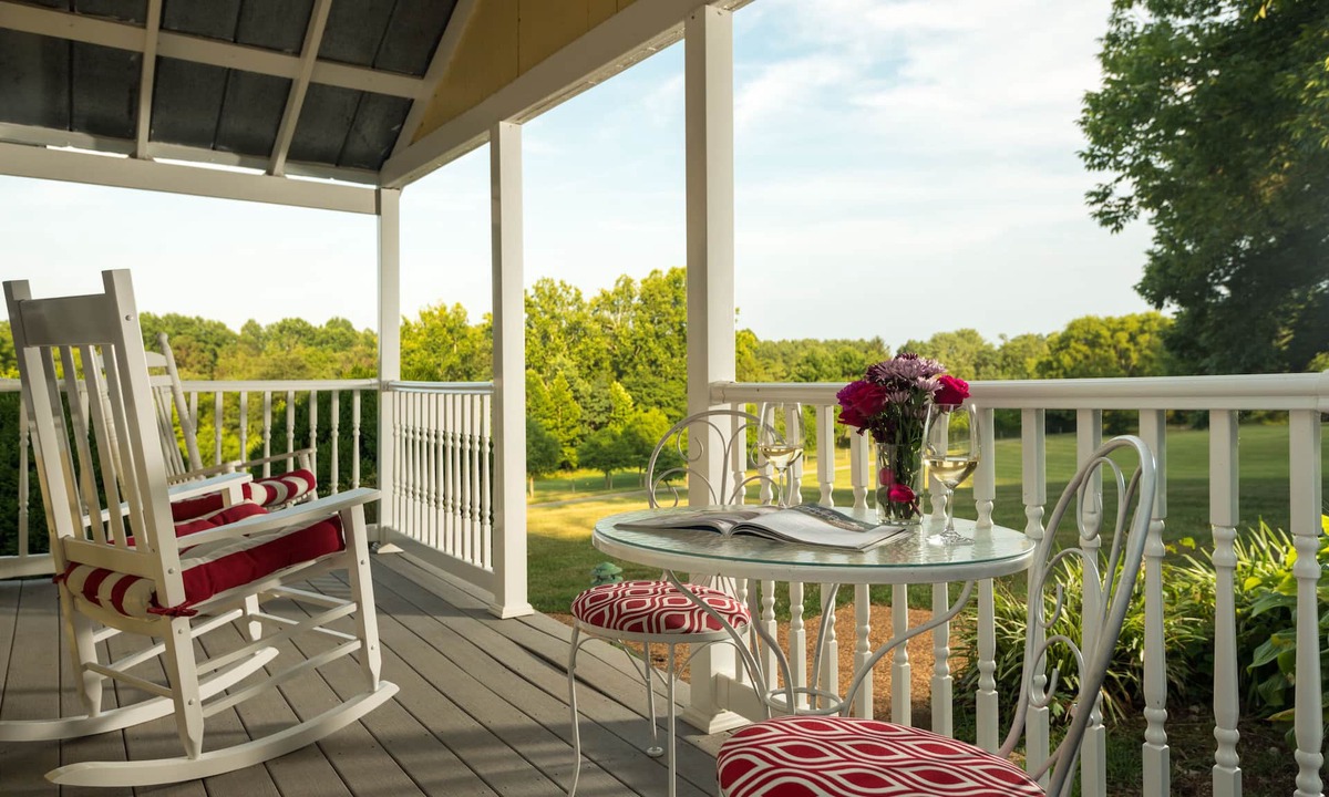 Patrick Henry Bed & Breakfast | Prospect Hill Inn & Restaurant